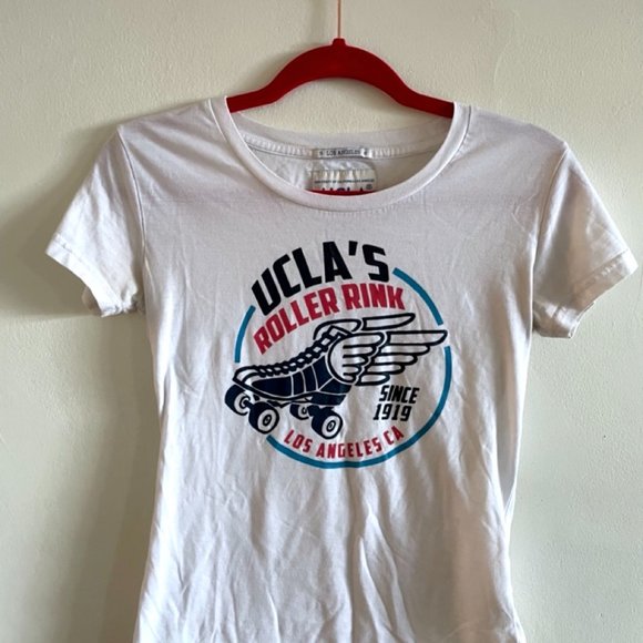 Vintage UCLA Roller Rink Los Angeles T-shirt - Picture 2 of 3